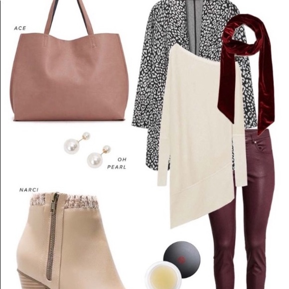 NIB Shoe Dazzle faux leather booties - Picture 6 of 8